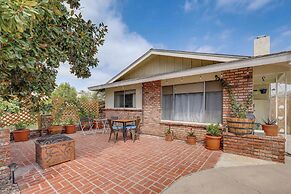 7 Mi to Soboba Casino: Hemet Home w/ Patios!