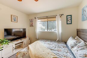 7 Mi to Soboba Casino: Hemet Home w/ Patios!