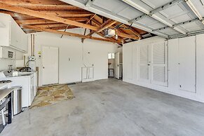 7 Mi to Soboba Casino: Hemet Home w/ Patios!