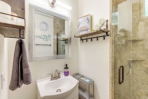 7 Mi to Soboba Casino: Hemet Home w/ Patios!