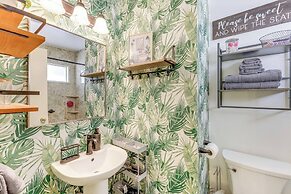 7 Mi to Soboba Casino: Hemet Home w/ Patios!