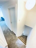 Immaculate 2 Bed House in Cambridge