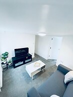 Immaculate 2 Bed House in Cambridge
