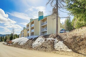 Picturesque Mt Spokane Condo Near Skiing & Biking!