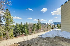 Picturesque Mt Spokane Condo Near Skiing & Biking!