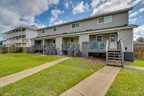 Pensacola Townhome, 17 Mi to Downtown Attractions