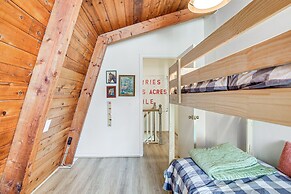 Bayfront Luxemburg Cabin Rental w/ Private Beach!