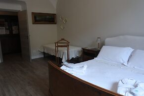 LA DIMORA DI B.CAIROLI