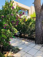 Azure House at Lagonissi