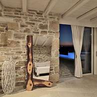 Villa Patelo With Private Pool and Jacuzzi