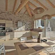 Villa Patelo With Private Pool and Jacuzzi