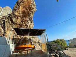 Hercules House in Tsoutsouras