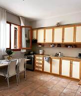 Hercules House in Tsoutsouras