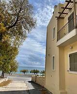 Hercules House in Tsoutsouras