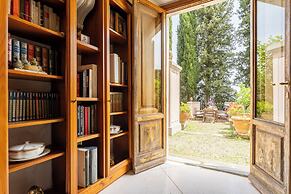 Villa Montegattoli With Panoramic Pool