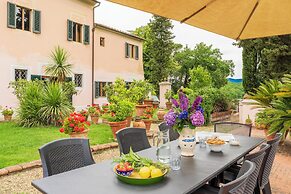 Villa Montegattoli With Panoramic Pool