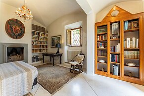 Villa Montegattoli With Panoramic Pool