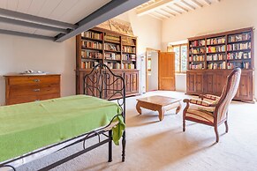 Villa Montegattoli With Panoramic Pool