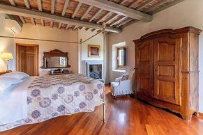 Villa Montegattoli With Panoramic Pool