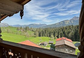 Panorama Chalet mit Sauna by BelleStay