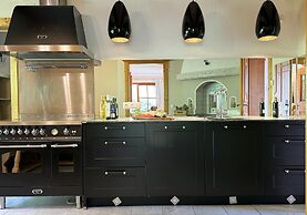 Panorama Chalet mit Sauna by BelleStay