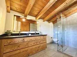 Panorama Chalet mit Sauna by BelleStay