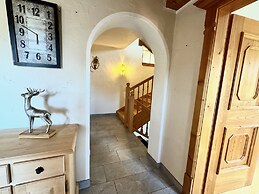 Panorama Chalet mit Sauna by BelleStay