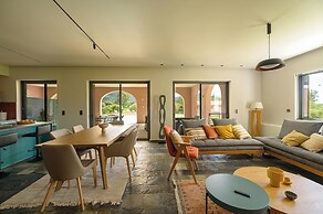 Antinea Olympian Villa