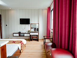 Phuong Nam Hotel Aeon Mall Long Bien