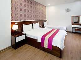 Phuong Nam Hotel Aeon Mall Long Bien