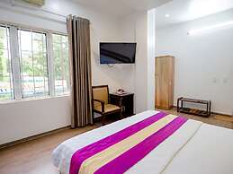 Phuong Nam Hotel Aeon Mall Long Bien