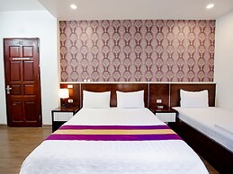 Phuong Nam Hotel Aeon Mall Long Bien