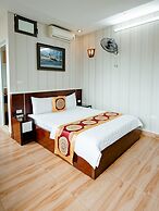 Phuong Nam Hotel Aeon Mall Long Bien