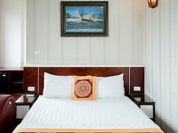 Phuong Nam Hotel Aeon Mall Long Bien