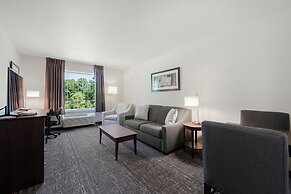 Cobblestone Hotel & Suites-RussellsPoint