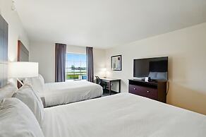 Cobblestone Hotel & Suites-RussellsPoint