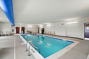 Cobblestone Hotel & Suites-RussellsPoint