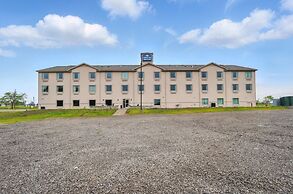 Cobblestone Hotel & Suites-RussellsPoint