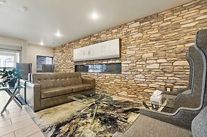 Cobblestone Hotel & Suites-RussellsPoint