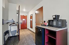 Cobblestone Hotel & Suites-RussellsPoint