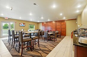 Cobblestone Hotel & Suites-RussellsPoint