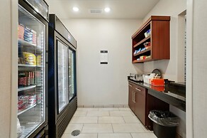 Cobblestone Hotel & Suites-RussellsPoint