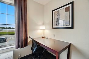 Cobblestone Hotel & Suites-RussellsPoint