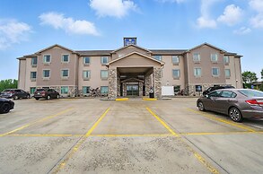 Cobblestone Hotel & Suites-RussellsPoint