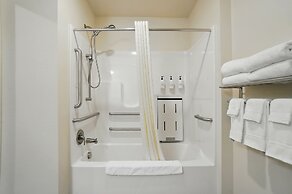 Cobblestone Hotel & Suites-RussellsPoint