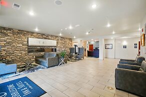 Cobblestone Hotel & Suites-RussellsPoint