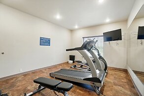 Cobblestone Hotel & Suites-RussellsPoint