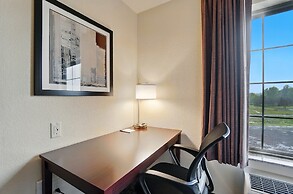 Cobblestone Hotel & Suites-RussellsPoint