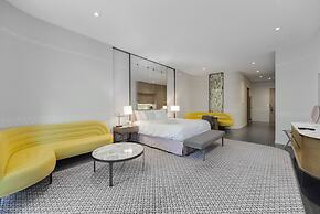 Wonderful Suite SLS Brickell