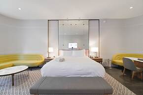 Wonderful Suite SLS Brickell